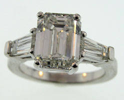 Style# D410 Emerald Cut w/ Taper Baguettes